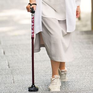 「折りたためるあんしんステッキ（シニア・生活サポート）」｜詳細画像
