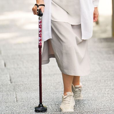 「折りたためるあんしんステッキ（シニア・生活サポート）」