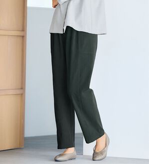 BELLUNA（ベルーナ）の「《ＨｕｇＲｅａｍコットン》セミカーブパンツ（フルレングスパンツ）」｜ブラック