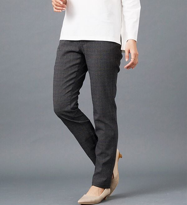 BELLUNA（ベルーナ）の「ウルトラ美脚！ストレッチパンツ（フルレングスパンツ）」｜チャコール&times;ブルー