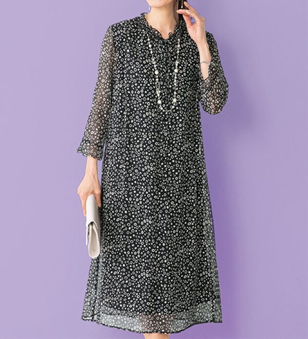 【KITON】ストラスブルゴ　シルク100% 美品ワンピース ドレス38サイズ KITON】ストラスブルゴ シルク100% 美品ワンピース ドレス38サイズ