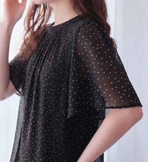 Viola e Viola（ヴィオラ エ ヴィオラ）の「【仕事も！日常も！】カットソー裏地付ギャザーデザインブラウス（ブラウス）」｜詳細画像