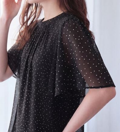 Viola e Viola（ヴィオラ エ ヴィオラ）の「【仕事も！日常も！】カットソー裏地付ギャザーデザインブラウス（ブラウス）」