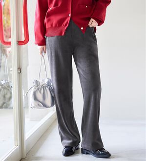 Viola e Viola（ヴィオラ エ ヴィオラ）の「毛布のような温かさ楽ぽか裏ファーフレアパンツ（フルレングスパンツ）」｜チャコール