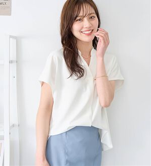 alotta（アロッタ）の「【４つの機能付】ひんやりスキッパーＴシャツブラウス（ブラウス）」｜オフホワイト