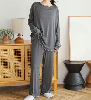 A HAPPY MARILYN（アハッピーマリリン）の「【大きいサイズ】【Ｌ～８Ｌ】くつろぎ時間を快適・オシャレにするルームウエア【エブリデイＲｉｂ】（パジャマ・ルームウェア）」｜ダークグレー
