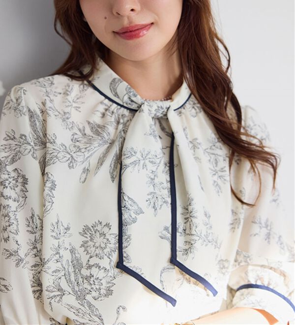 alotta（アロッタ）の「袖口パール6分袖ブラウス（ブラウス）」｜詳細画像