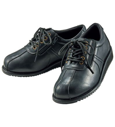 BELLUNA（ベルーナ）の「ゆったり５Ｅ柔らかフィットシューズ（フラットシューズ）」