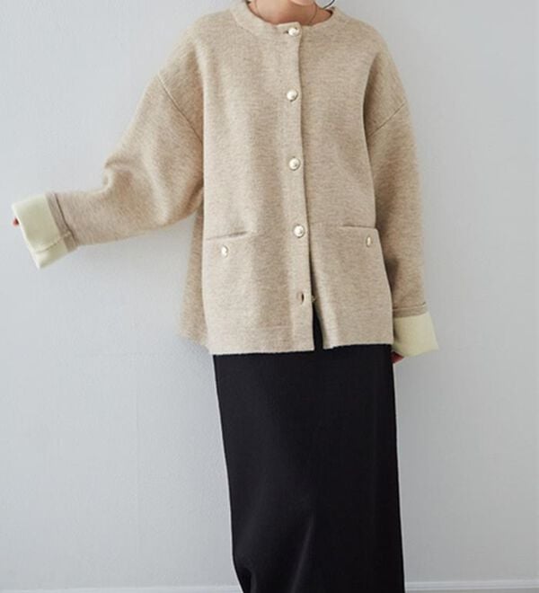 RANAN（ラナン）の「裏配色ゴールド調ボタンニットコーディガン（ニットカーディガン）」｜詳細画像