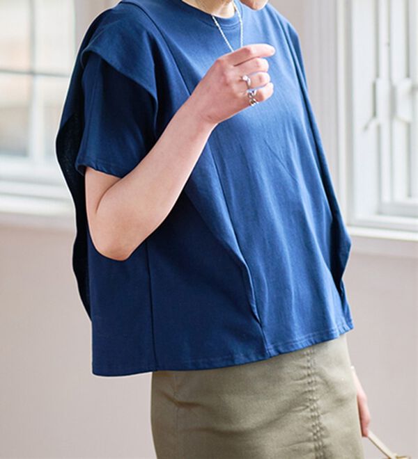 RANAN（ラナン）の「【ひんやり】華奢見えラッフルショルダーTシャツ（カットソー）」｜ネイビー