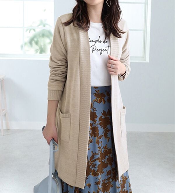 BELLUNA（ベルーナ）の「裏起毛素材ロングカーディガン（ニットカーディガン）」｜トープ