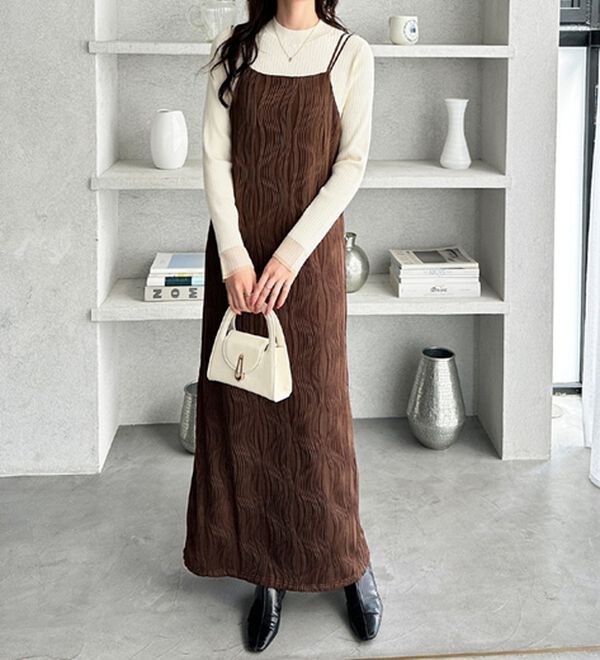 GeeRA（ジーラ）の「ウェーブジャガードキャミワンピース（その他ワンピース）」｜ブラウン