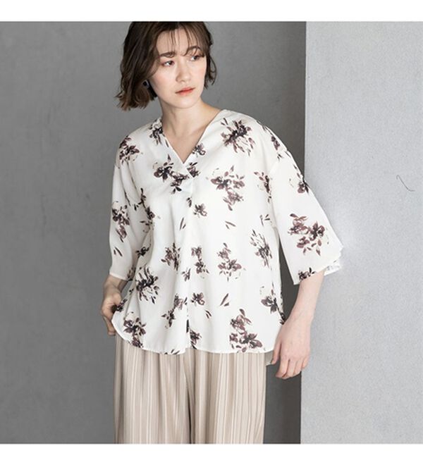 GeeRA（ジーラ）の「花柄フレアースリーブブラウス（ブラウス）」｜詳細画像