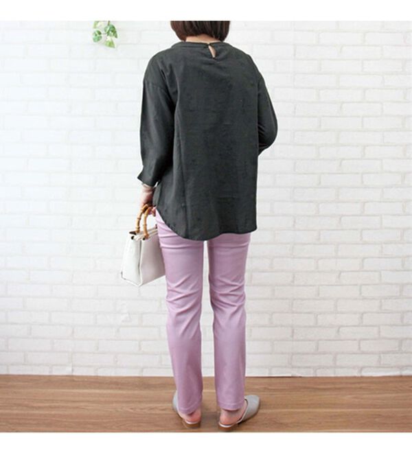 BELLUNA（ベルーナ）の「綿麻素材刺しゅうデザインブラウス（ブラウス）」｜詳細画像