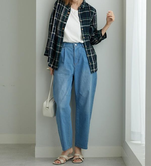 BELLUNA（ベルーナ）の「【綿100％素材】ダブルガーゼ素材丸衿多ボタンブラウス（ブラウス）」｜詳細画像