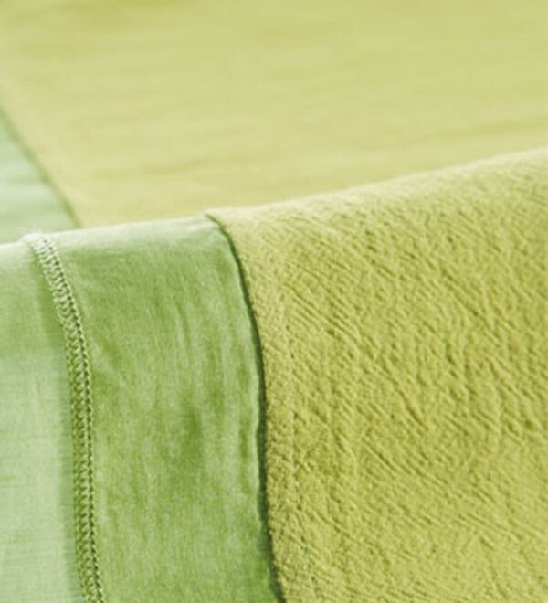 BELLUNA（ベルーナ）の「真夏に映えるシアー使い刺しゅうブラウス（ブラウス）」｜詳細画像