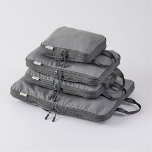 iellio（イエリオ）の「圧縮トラベルポーチ４点セット（その他日用品・趣味雑貨）」｜グレー