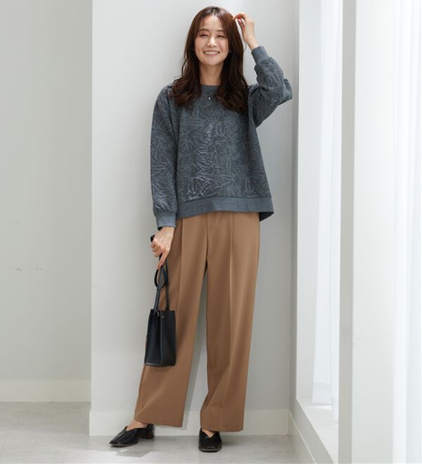 BELLUNA（ベルーナ）の「花柄ふくれジャカード素材プルオーバー（カットソー）」｜詳細画像