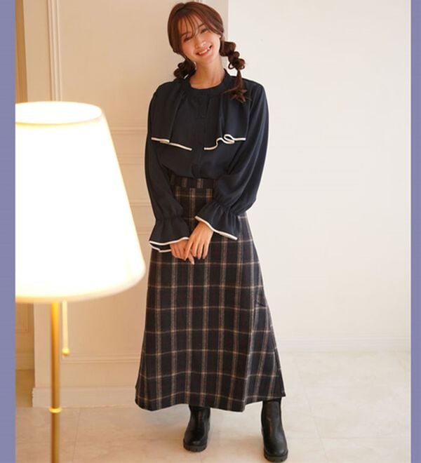 「【Ｌ～６Ｌ】【ＭａｒｉｌｙｎＳｗｅｅｔ】体型別フェミニン パイピングフリルブラウス（ブラウス）」｜詳細画像