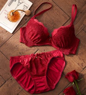 恋する花言葉】モテ谷間の大人sweetブラ＆ショーツ - ベルーナ
