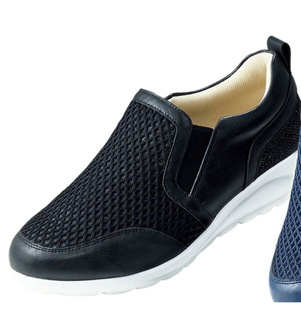 BELLUNA（ベルーナ）の「５Ｅメッシュ使いスリッポンシューズ（スリッポン）」｜黒