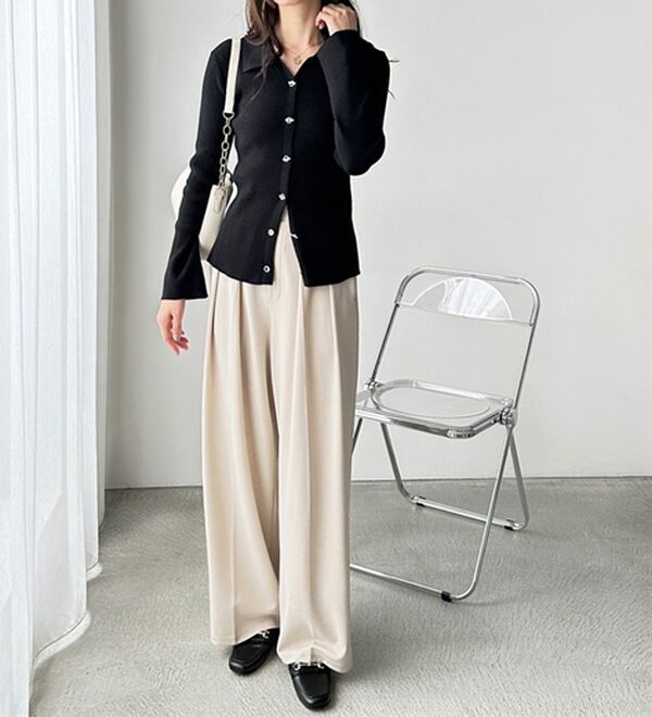 GeeRA（ジーラ）の「ゴールドボタンポロ衿リブニットトップス（ニットカーディガン）」｜詳細画像