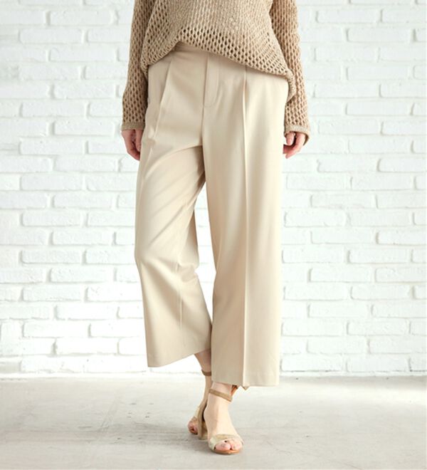 BELLUNA（ベルーナ）の「サラリ美脚見え！タック使いワイドパンツ（ワイドパンツ・ガウチョ）」｜アイボリー