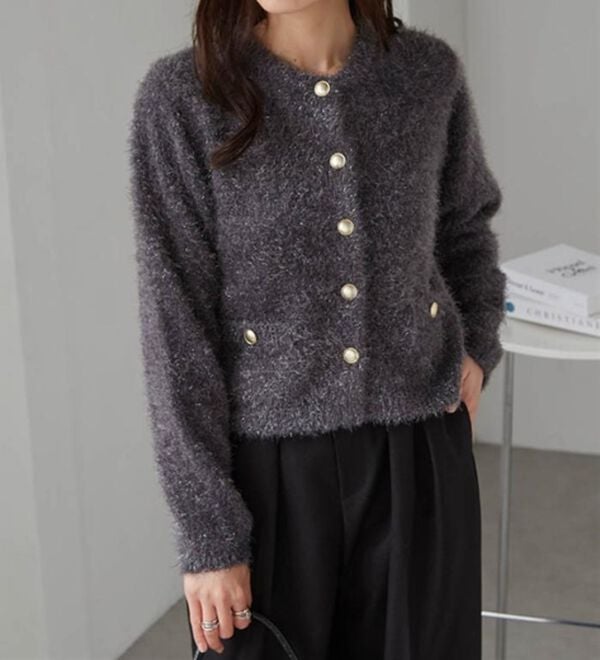 RANAN（ラナン）の「ゴールド調ボタンラメシャギーカーディガン（ニットカーディガン）」｜詳細画像