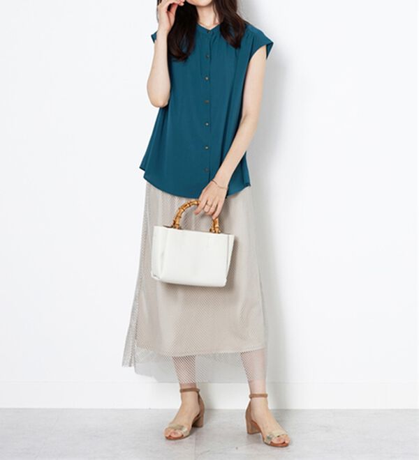 BELLUNA（ベルーナ）の「ギャザー使いフレンチスリーブブラウス（ブラウス）」｜詳細画像