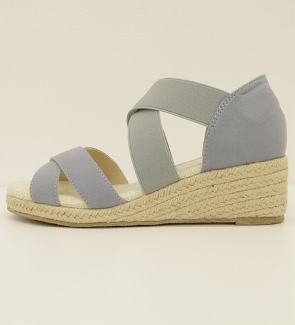 BELLUNA（ベルーナ）の「＜Ｓｏｉｔｔｏ　Ｍｅ＞クッション中敷フィットサンダル（サンダル・ミュール）」｜詳細画像