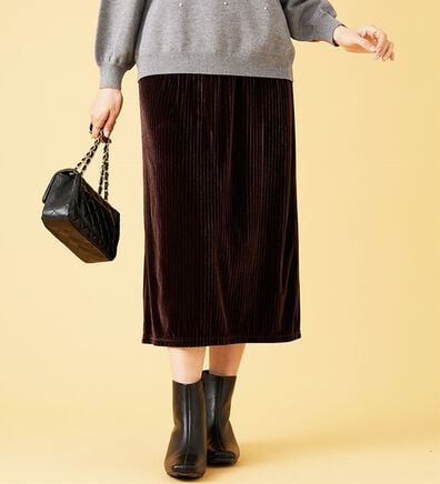 BELLUNA（ベルーナ）の「ベロア素材ナロースカート（ロングスカート）」