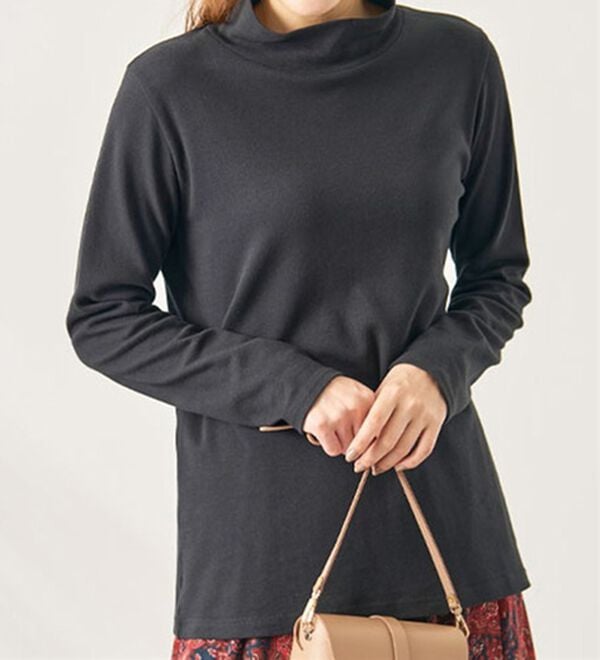 BELLUNA（ベルーナ）の「吸湿発熱ハイネックプルオーバー（カットソー）」｜詳細画像