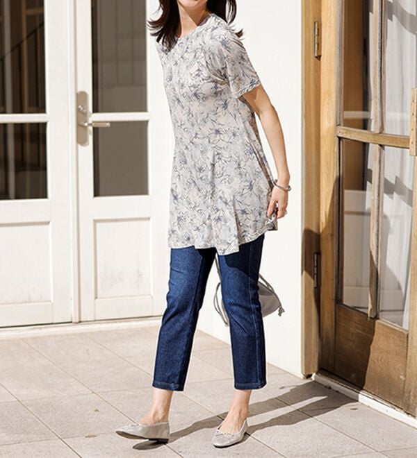 BELLUNA（ベルーナ）の「【再入荷】美ストレッチ素材アンクル丈レギンスパンツ（クロップドパンツ）」｜詳細画像