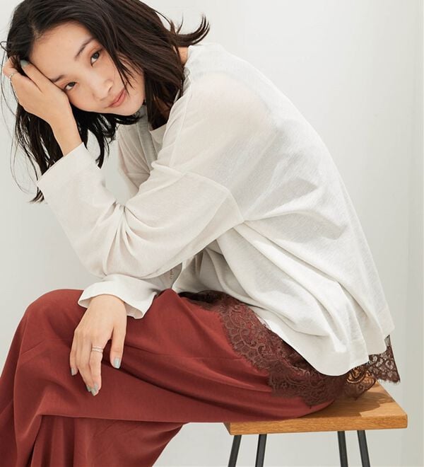 BELLUNA（ベルーナ）の「ほどよい透け感！シアー素材プルオーバー（カットソー）」｜詳細画像
