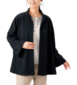 「日本製　あったか蓄熱保温ポンチョ風ジャケット（ハーフコート）」｜ブラック