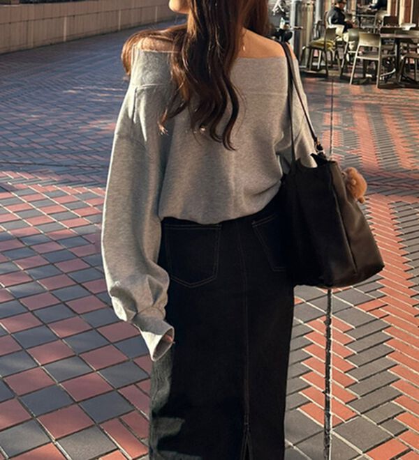 GeeRA（ジーラ）の「ラメオフショルスウェット（カットソー）」｜詳細画像