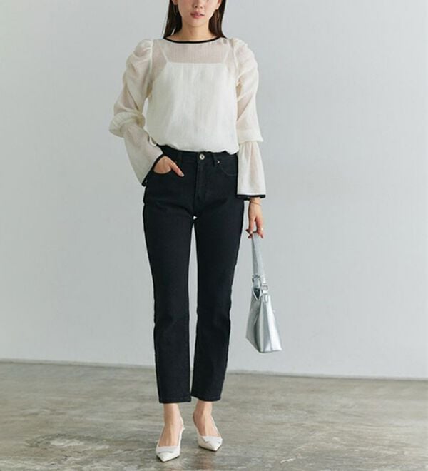 Pierrot（ピエロ）の「【ストレッチ素材】大人のためのゆるテーパードデニムパンツ（フルレングスパンツ）」｜詳細画像