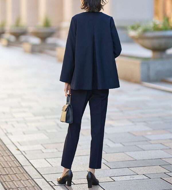 GeeRA（ジーラ）の「【２点セット】フレアーラインジャケットセットアップスーツ（パンツスーツ）」｜詳細画像