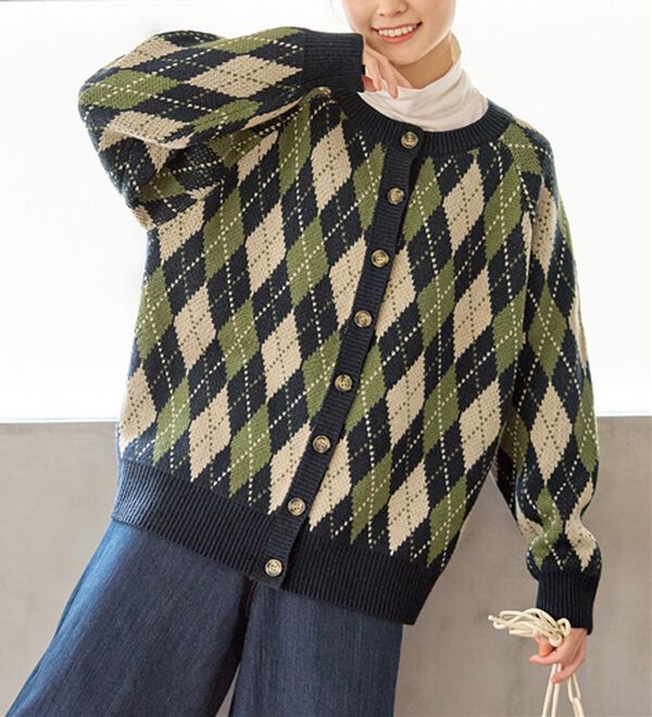 Viola e Viola（ヴィオラ エ ヴィオラ）の「大人っぽく着映えるアーガイル柄ニットカーディガン（ニットカーディガン）」｜詳細画像