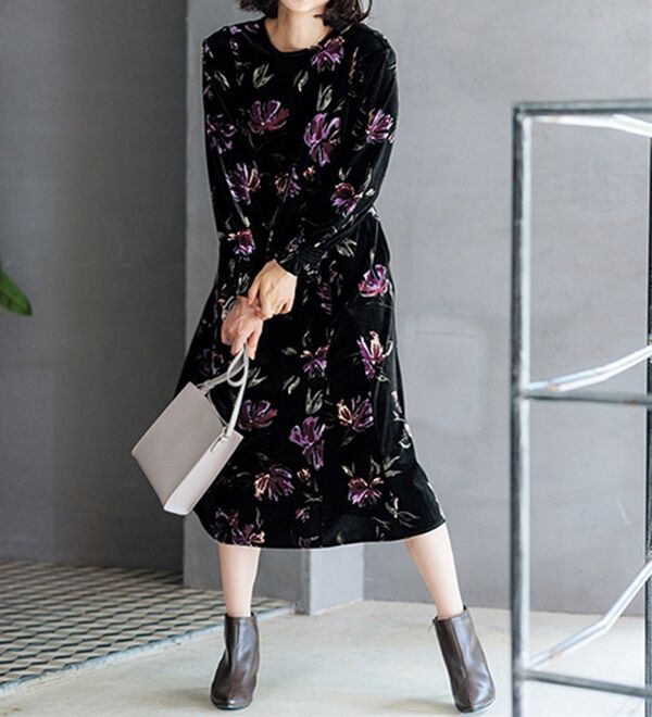 BELLUNA（ベルーナ）の「花柄プリントベロアワンピース（プリントワンピース）」｜詳細画像