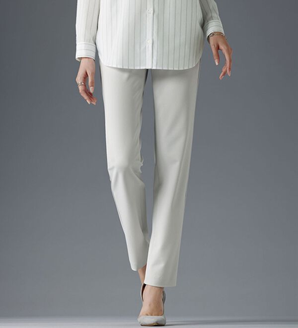 BELLUNA（ベルーナ）の「透けにくいグレー！ストレートパンツ（フルレングスパンツ）」｜詳細画像