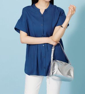 BELLUNA（ベルーナ）の「麻調素材タック使いシャツチュニック（ブラウス）」｜ロイヤルブルー