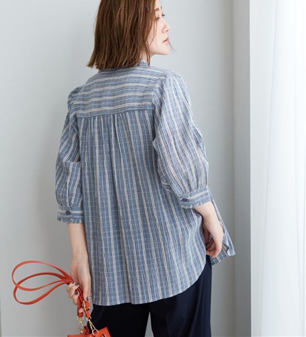 BELLUNA（ベルーナ）の「【お気軽シャツ】ぽこぽこ素材衿＆袖フリルデザインブラウス（ブラウス）」｜詳細画像