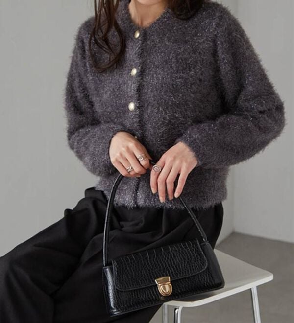 RANAN（ラナン）の「ゴールド調ボタンラメシャギーカーディガン（ニットカーディガン）」｜詳細画像