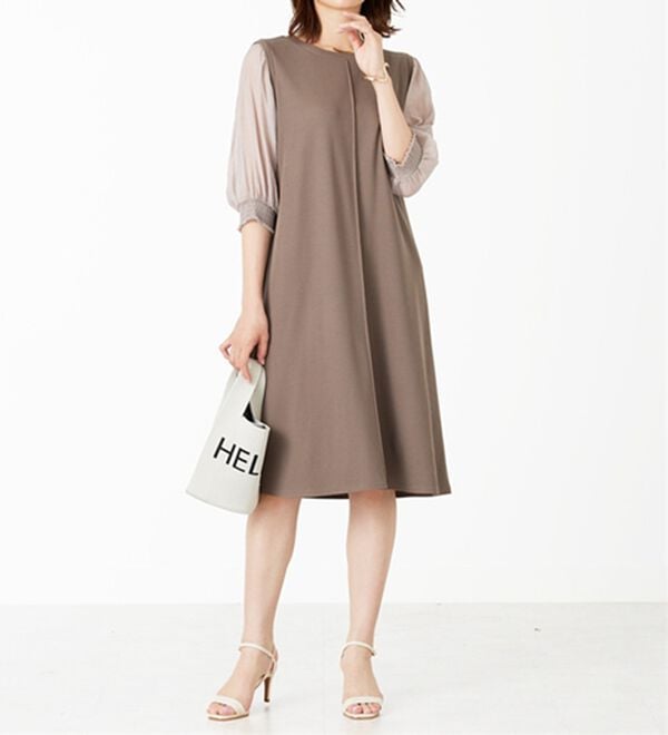 BELLUNA（ベルーナ）の「袖切替デザインシャーリングワンピース（その他ワンピース）」｜詳細画像