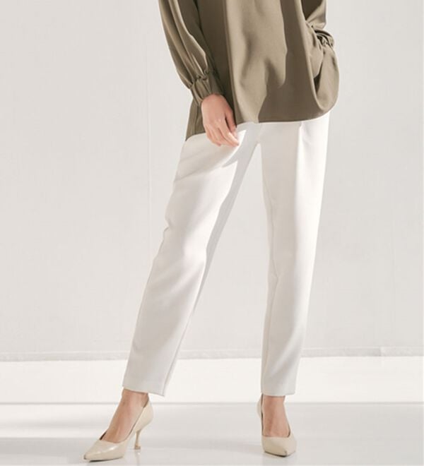RANAN（ラナン）の「【選べる股下】美脚シルエットタックパンツ（フルレングスパンツ）」｜詳細画像