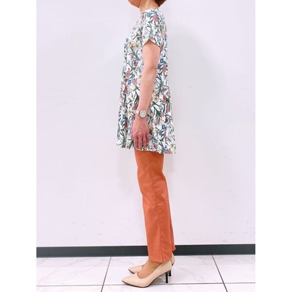 BELLUNA（ベルーナ）の「【動画】フレアーシルエットプリントチュニック（チュニック）」｜詳細画像