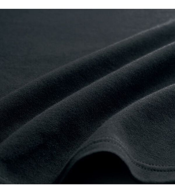 BELLUNA（ベルーナ）の「色あせにくい黒！ボタン使いハイネックプルオーバー（カットソー）」｜詳細画像