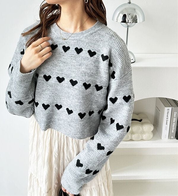 GeeRA（ジーラ）の「ハート柄ショートニットプルオーバー（ニット・セーター）」｜詳細画像