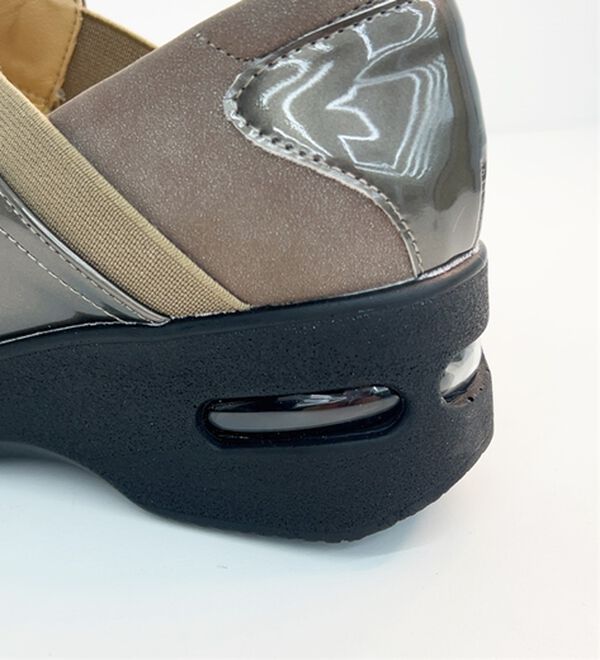 BELLUNA（ベルーナ）の「４Ｅダブルエア異素材切替シューズ（スリッポン）」｜詳細画像